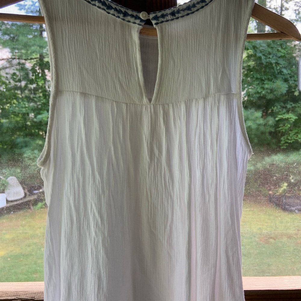 Embroidered Flowy Haltertop - Picture 2 of 3